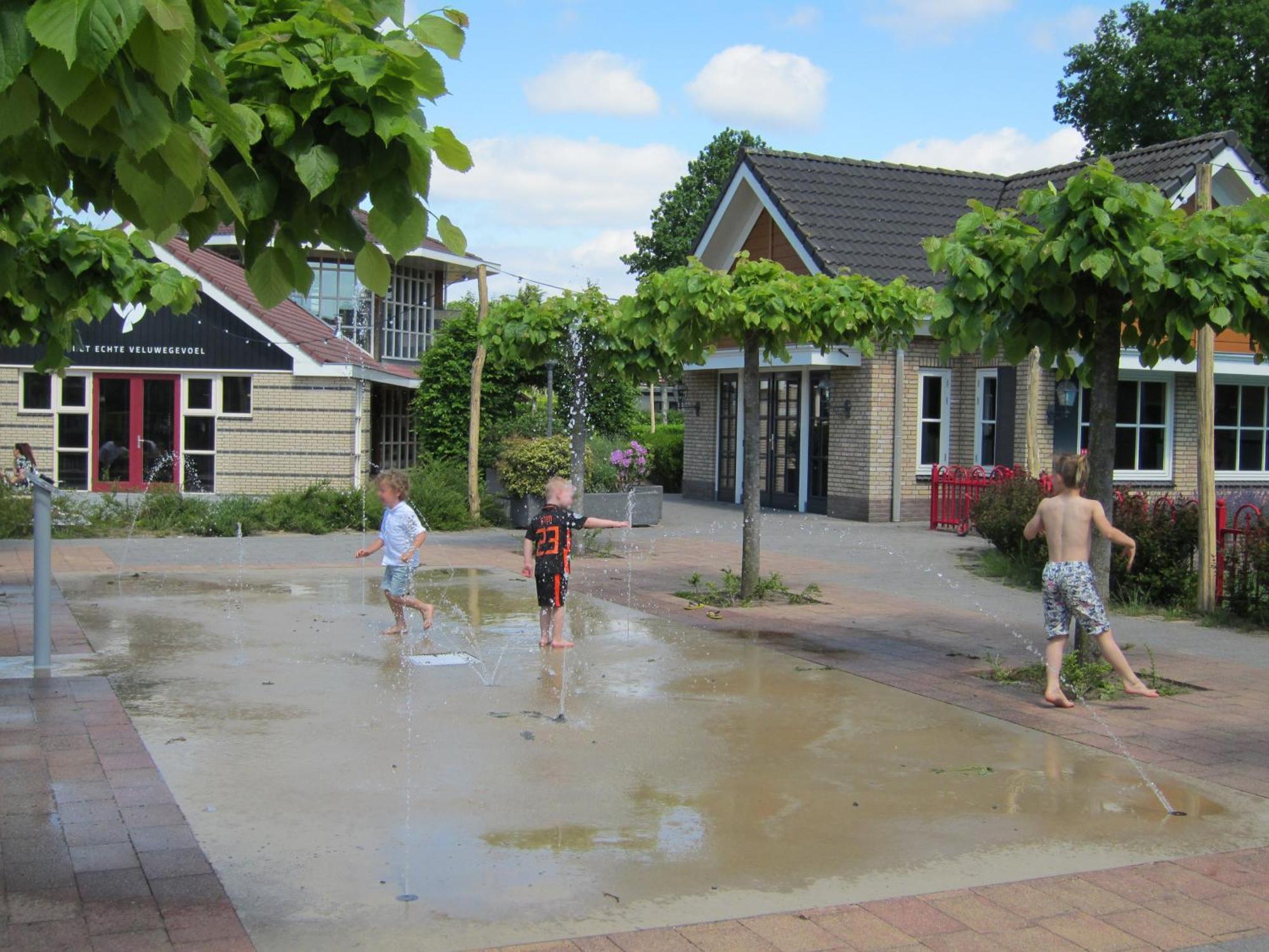 Hderh - Eco Lodge Op Vakantiepark De Ijsvogel, Zwembaden, Kids Fun, Natuur En Rust 福尔特赫伊曾 外观 照片